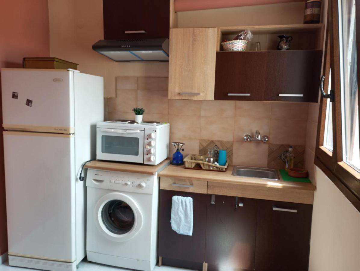 Cozy Studio Flat 1 Bedroom-Very Central Location Mytilene Exterior photo