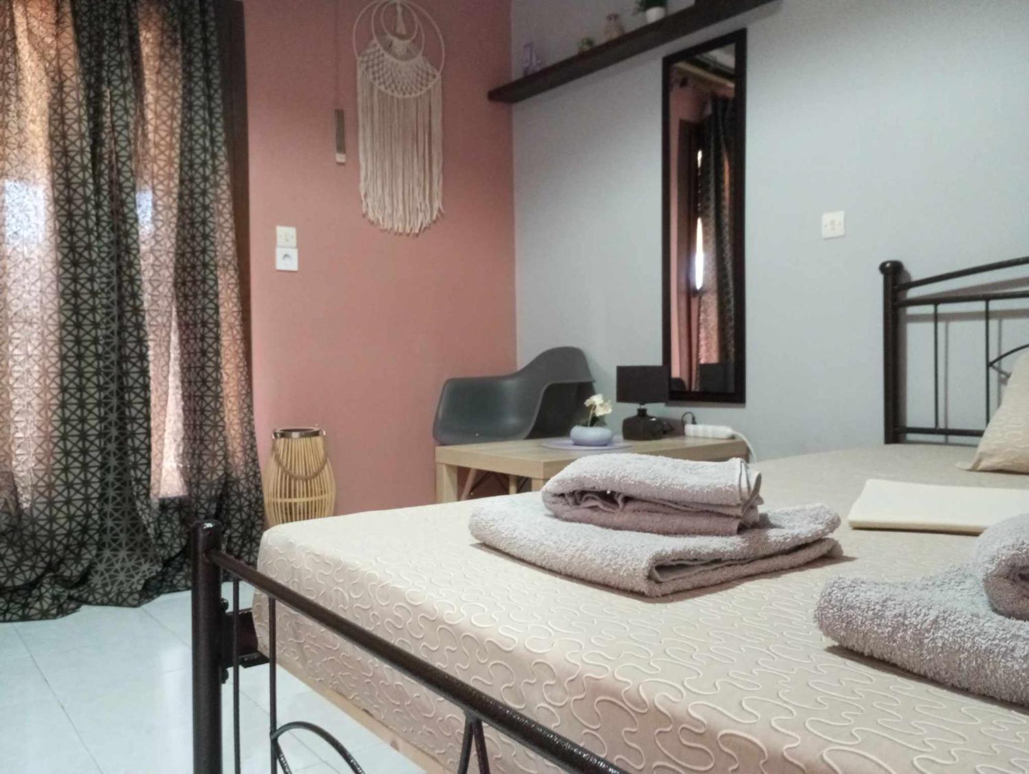 Cozy Studio Flat 1 Bedroom-Very Central Location Mytilene Exterior photo